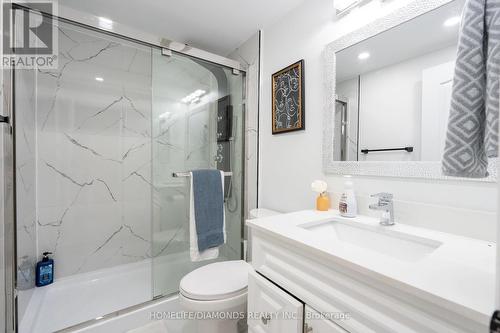 20 Somerset Avenue, Hamilton, ON - Indoor Photo Showing Bathroom
