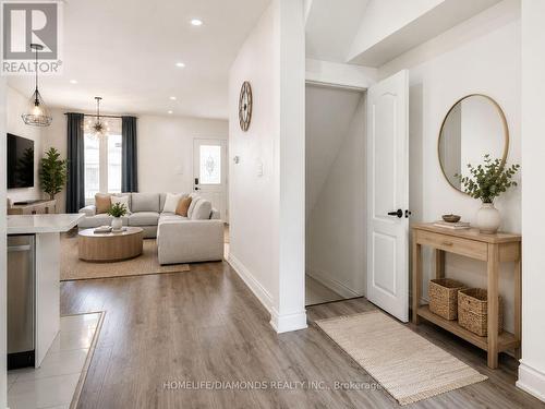 20 Somerset Avenue, Hamilton, ON - Indoor Photo Showing Other Room