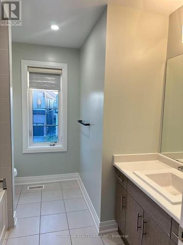 1 Copperhill Heights N, Barrie, ON - Indoor Photo Showing Bathroom