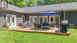 Rear deck 26' x 16' - 