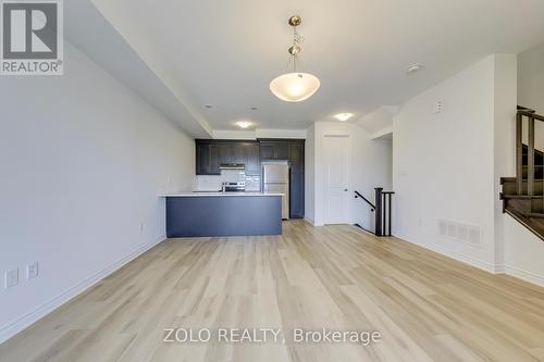 1572 Rutland Crescent, Milton, ON - Indoor Photo Showing Kitchen