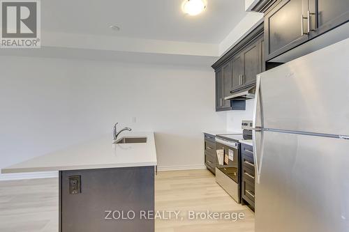 1572 Rutland Crescent, Milton, ON - Indoor Photo Showing Kitchen