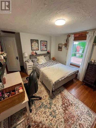 5400 Cedar Street, Niagara Falls, ON - Indoor Photo Showing Bedroom