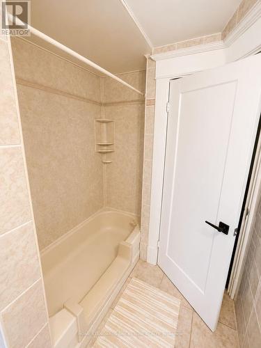 5400 Cedar Street, Niagara Falls, ON - Indoor Photo Showing Bathroom
