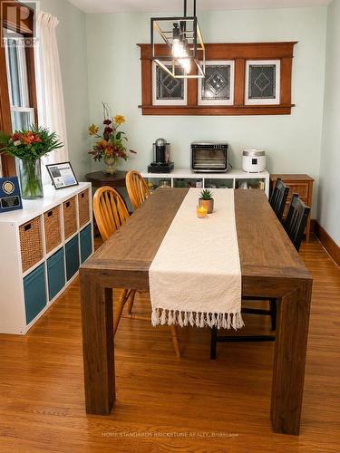 5400 Cedar Street, Niagara Falls, ON - Indoor Photo Showing Dining Room