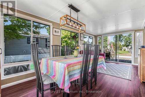 19 White Pines Trail, Wasaga Beach, ON - Indoor Photo Showing Dining Room