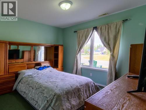 146 Falcon Drive, Whitehorse, YT - Indoor Photo Showing Bedroom