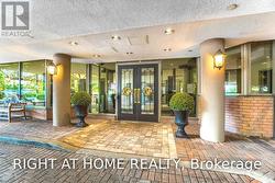 618 - 3181 BAYVIEW AVENUE  Toronto, ON M2K 2Y2