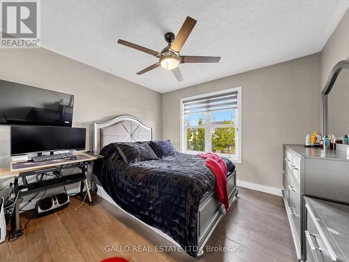 111 Pondmede Crescent, Whitchurch-Stouffville, ON - Indoor Photo Showing Bedroom