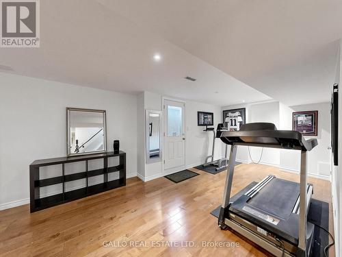 111 Pondmede Crescent, Whitchurch-Stouffville, ON - Indoor Photo Showing Gym Room