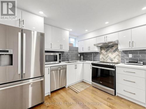 111 Pondmede Crescent, Whitchurch-Stouffville, ON - Indoor Photo Showing Kitchen With Upgraded Kitchen