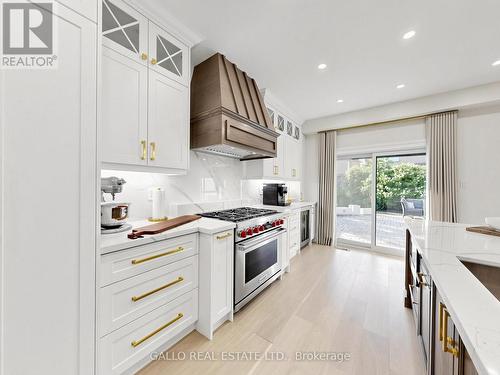 111 Pondmede Crescent, Whitchurch-Stouffville, ON - Indoor Photo Showing Kitchen