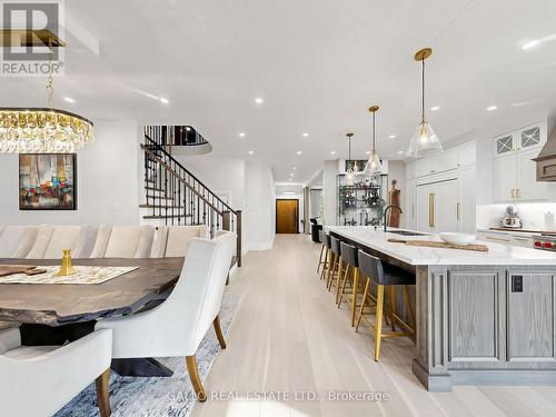 111 Pondmede Crescent, Whitchurch-Stouffville, ON - Indoor Photo Showing Dining Room