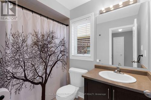 55 Forsyth Crescent, Barrie, ON - Indoor Photo Showing Bathroom