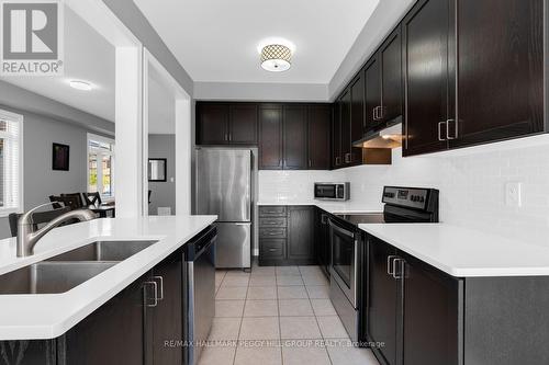 55 Forsyth Crescent, Barrie, ON - Indoor Photo Showing Kitchen With Double Sink With Upgraded Kitchen