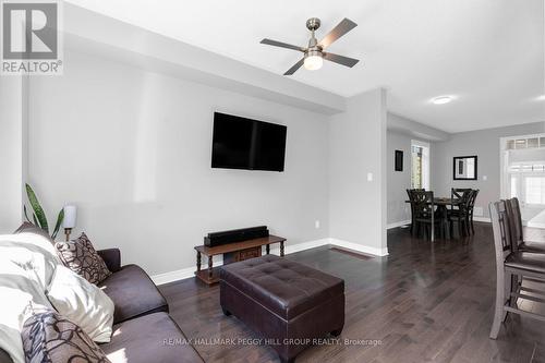 55 Forsyth Crescent, Barrie, ON - Indoor Photo Showing Living Room