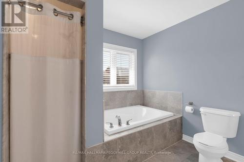 55 Forsyth Crescent, Barrie, ON - Indoor Photo Showing Bathroom