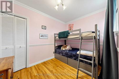 2359 Brookhurst Road, Mississauga, ON - Indoor Photo Showing Bedroom