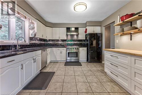 40 Peter Street, Scotland, ON - Indoor Photo Showing Kitchen