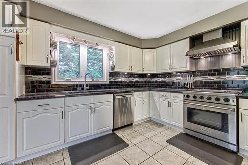 40 Peter Street, Scotland, ON - Indoor Photo Showing Kitchen
