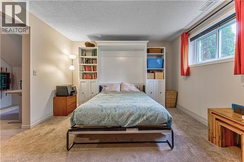40 Peter Street, Scotland, ON - Indoor Photo Showing Bedroom