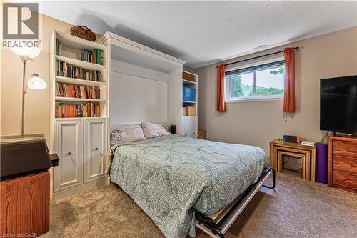 40 Peter Street, Scotland, ON - Indoor Photo Showing Bedroom