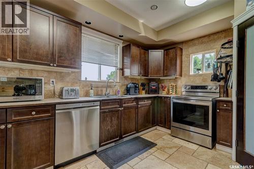 212 Prospect Street, Belle Plaine, SK - Indoor Photo Showing Kitchen