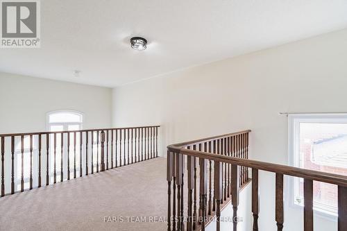 33 Pearl Street, Wasaga Beach, ON - Indoor Photo Showing Other Room