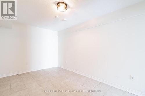 33 Pearl Street, Wasaga Beach, ON - Indoor Photo Showing Other Room
