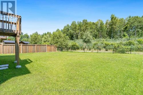 33 Pearl Street, Wasaga Beach, ON - Outdoor