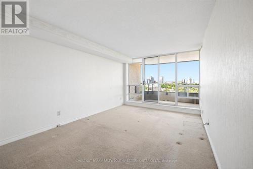 1101 - 4 Willow Street, Waterloo, ON - Indoor Photo Showing Other Room