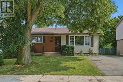 6 CAPRICE COURT  Hamilton, ON L9C 2N5