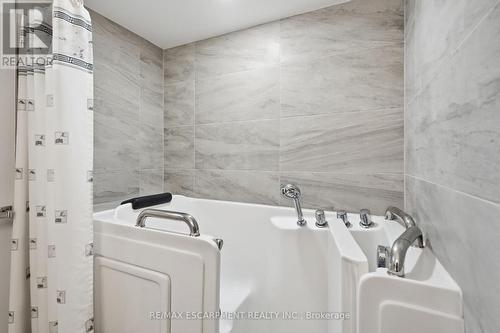 6 Caprice Court, Hamilton, ON - Indoor Photo Showing Bathroom