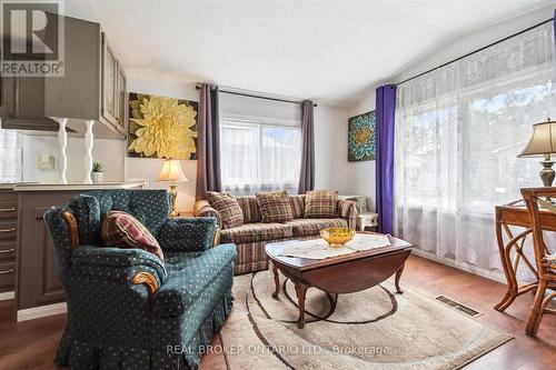 445 Pine Pass, Centre Wellington, ON - Indoor Photo Showing Living Room