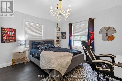 836 Manchester Road, London North (North L), ON - Indoor Photo Showing Bedroom
