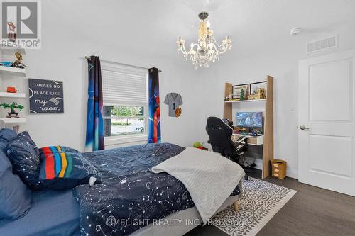 836 Manchester Road, London North (North L), ON - Indoor Photo Showing Bedroom
