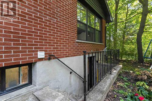 836 Manchester Road, London North (North L), ON - Outdoor With Exterior