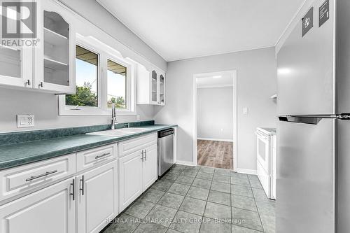 75 Briscoe Street, Loyalist (Amherstview), ON - Indoor Photo Showing Kitchen