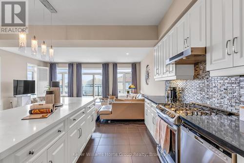 17 Dudley Drive, Guelph (Kortright East), ON - Indoor Photo Showing Kitchen With Upgraded Kitchen