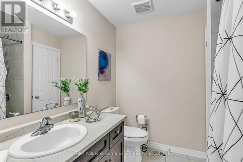 17 Dudley Drive, Guelph (Kortright East), ON - Indoor Photo Showing Bathroom