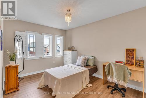 17 Dudley Drive, Guelph (Kortright East), ON - Indoor Photo Showing Bedroom
