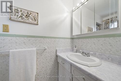 115 Cassino Avenue, Guelph (Grange Road), ON - Indoor Photo Showing Bathroom