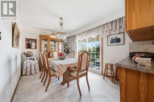 115 Cassino Avenue, Guelph (Grange Road), ON - Indoor Photo Showing Dining Room