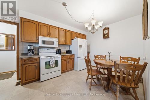 115 Cassino Avenue, Guelph (Grange Road), ON - Indoor Photo Showing Kitchen