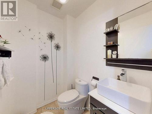 64 Colleen Street, Vaughan, ON - Indoor Photo Showing Bathroom