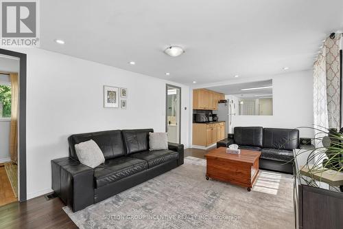 191 Ways Bay Drive, Georgina, ON - Indoor Photo Showing Living Room