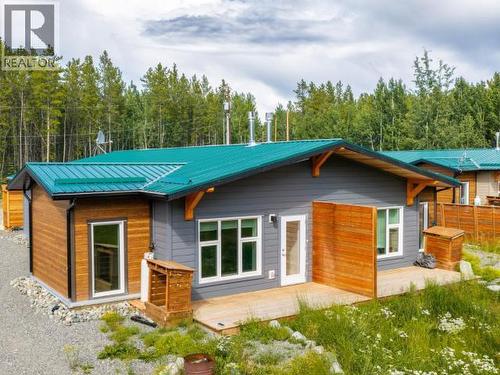 35- Takhini Meadows Drive, Whitehorse North, YT - Outdoor