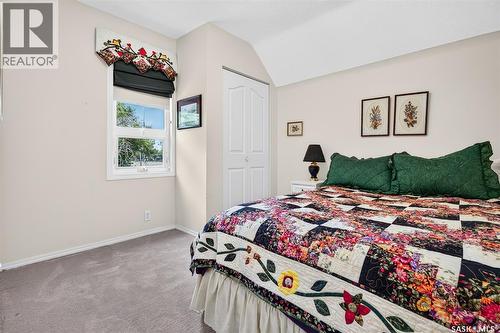 1188 2Nd Avenue Ne, Moose Jaw, SK - Indoor Photo Showing Bedroom