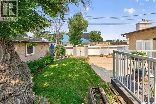 1188 2Nd Avenue Ne, Moose Jaw, SK - Outdoor