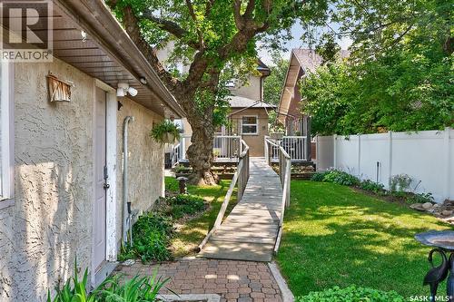1188 2Nd Avenue Ne, Moose Jaw, SK - Outdoor